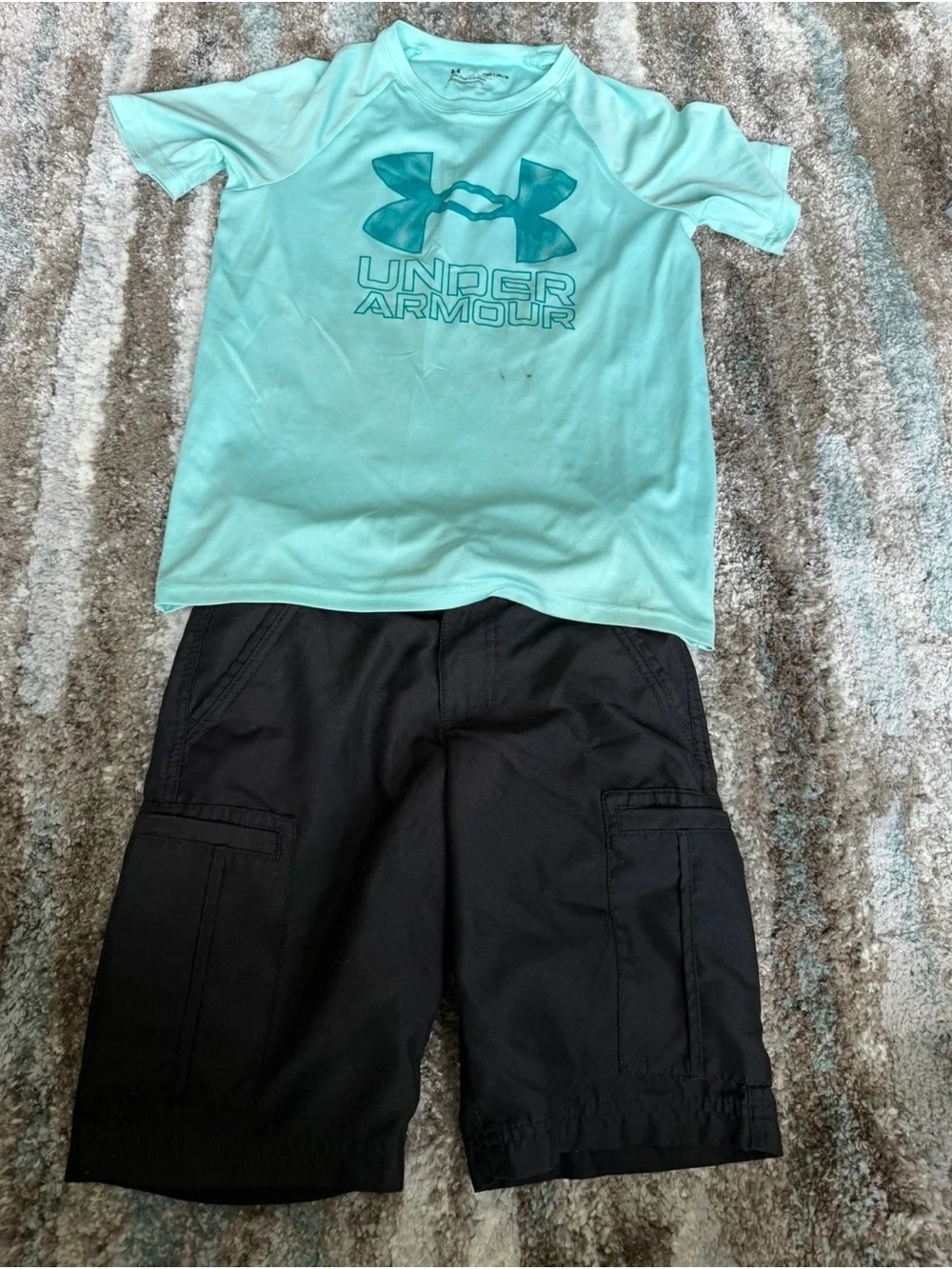 Under Armour boys aqua Tee size med black urban pipeline shorts size 8